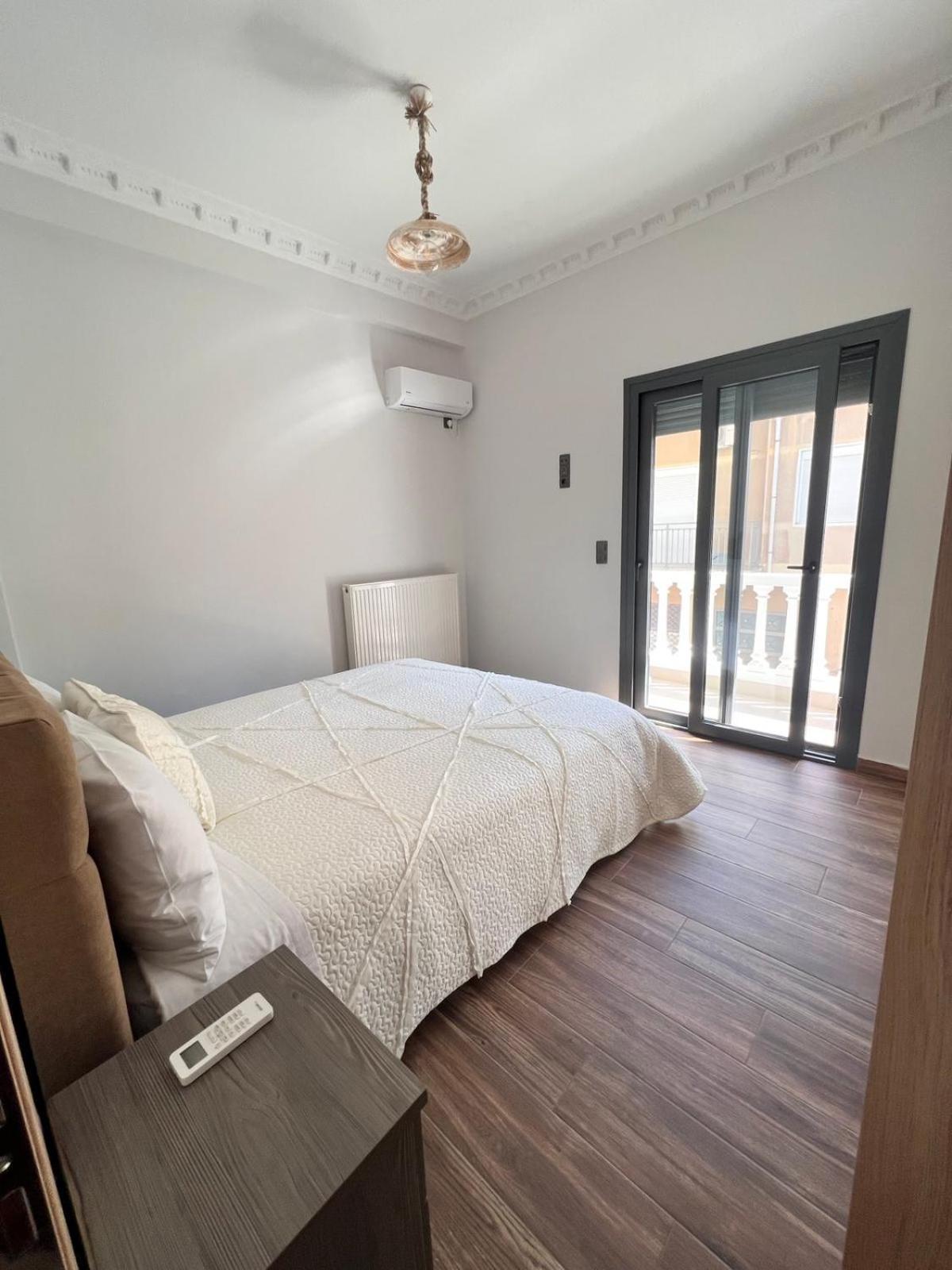 Kontis' Deluxe Furnished Apartment Loutráki Eksteriør billede