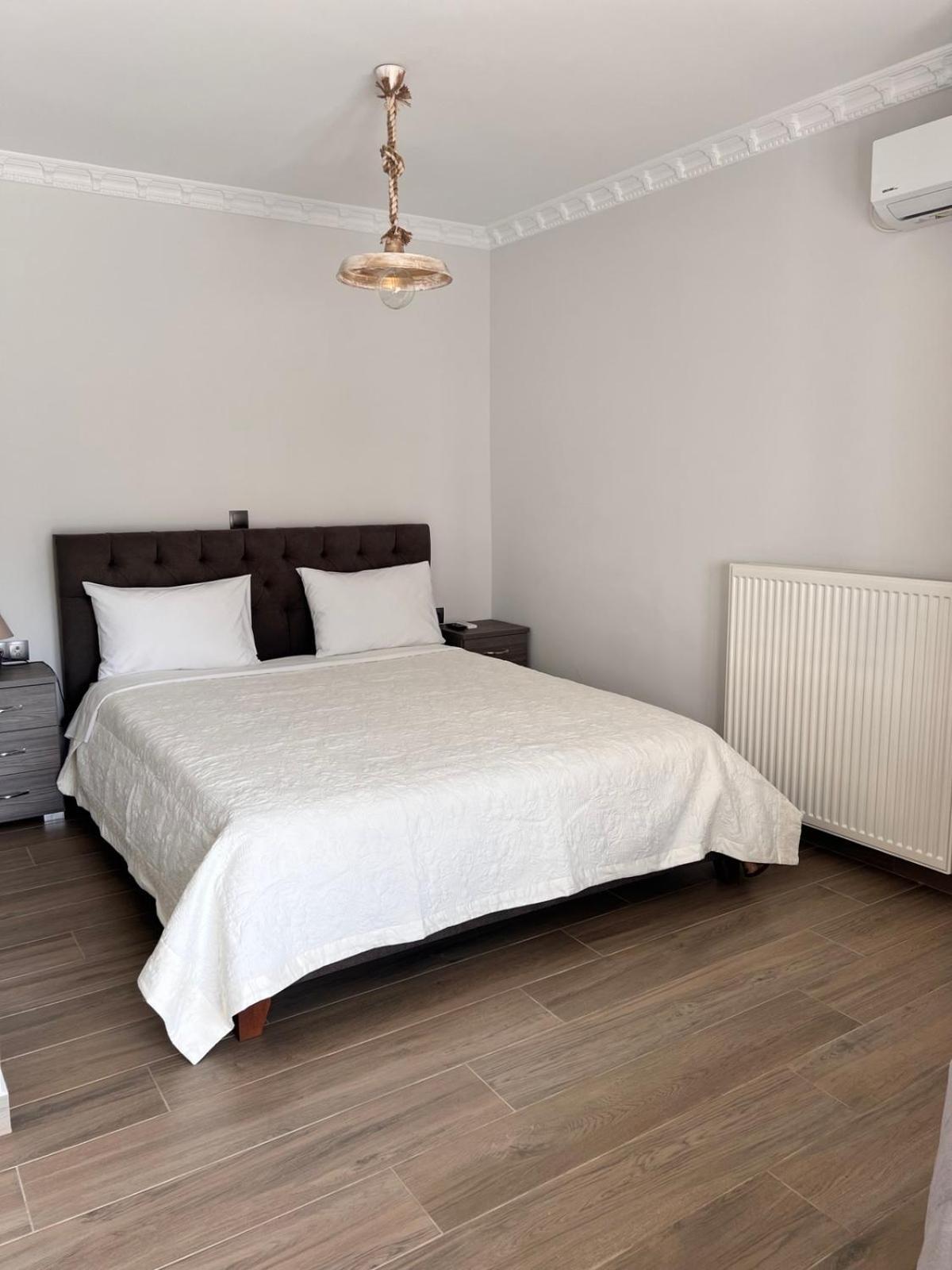 Kontis' Deluxe Furnished Apartment Loutráki Eksteriør billede