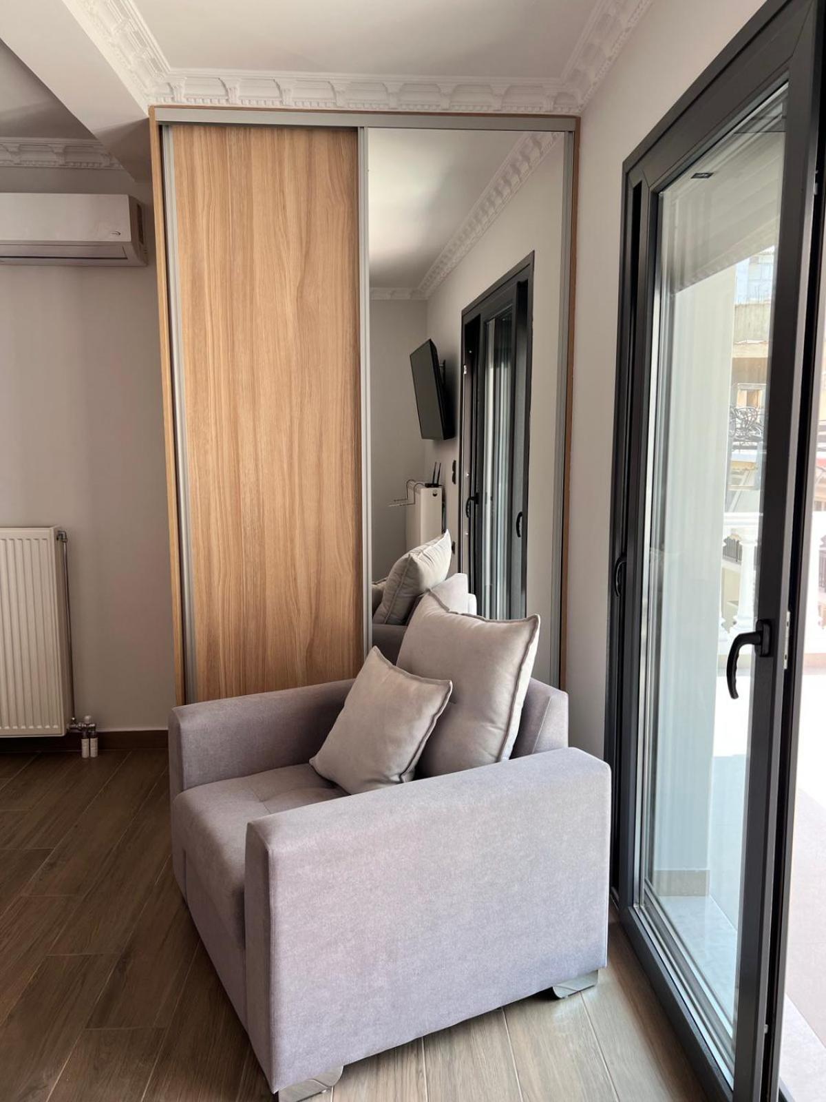 Kontis' Deluxe Furnished Apartment Loutráki Eksteriør billede